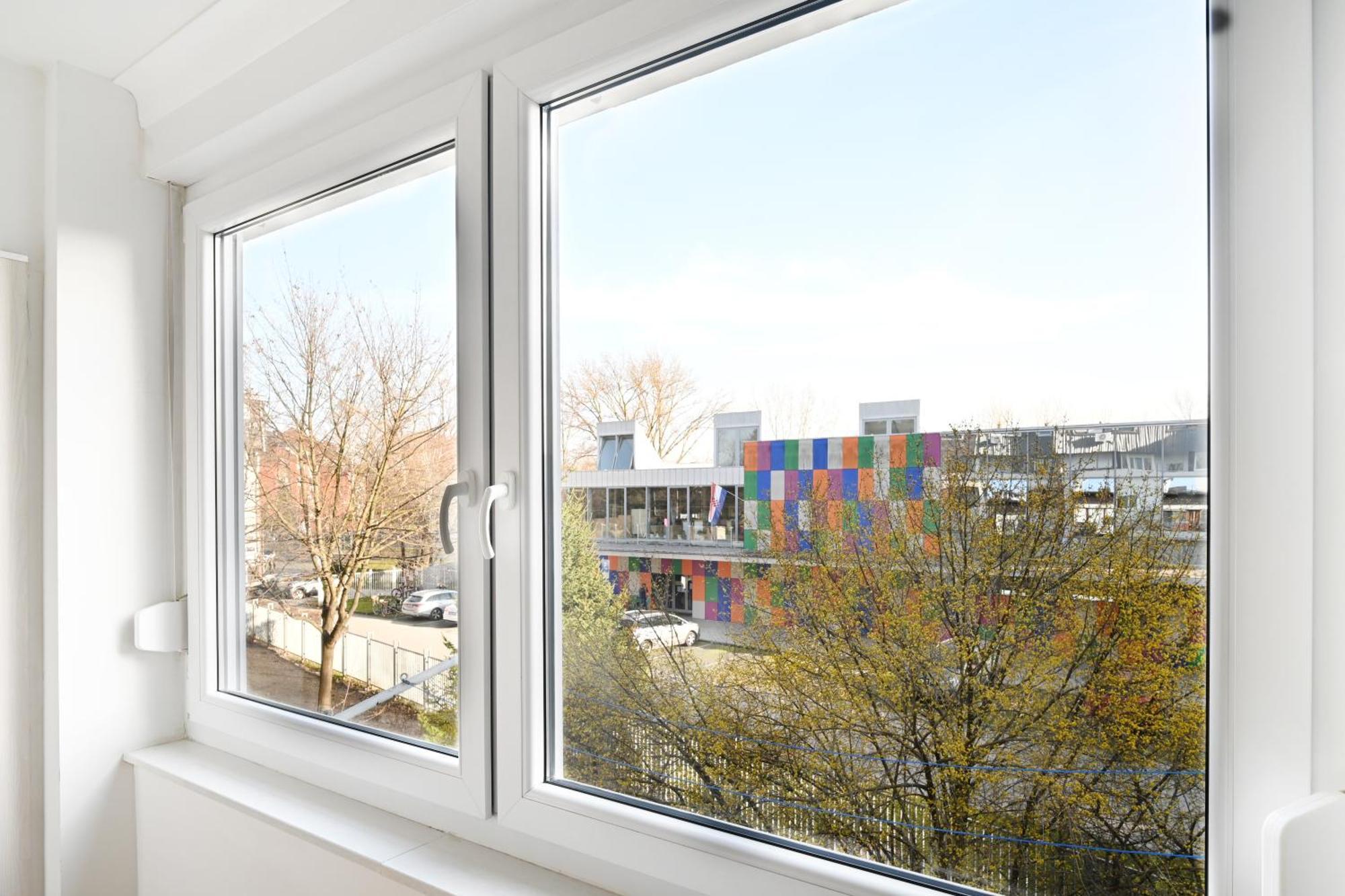 Cozy Donkey - Sporty Lake Apartment, Flexible Check-In, Netflix Zagreb Exterior photo